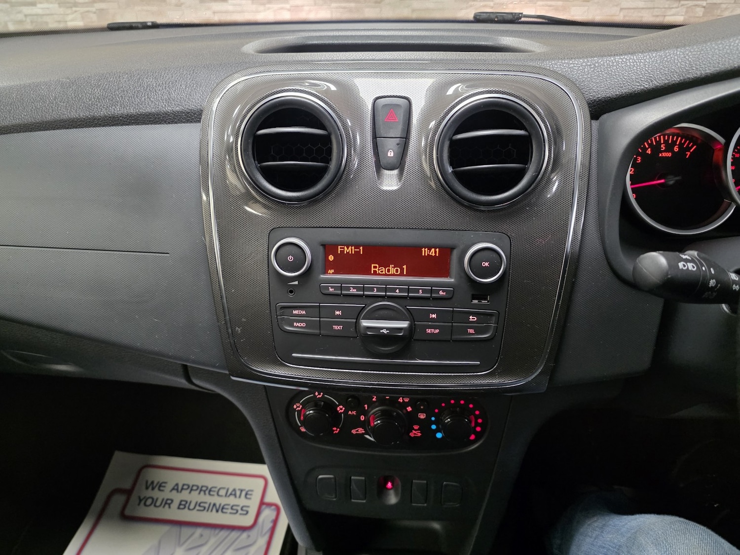 Used Dacia Sandero Stepway 2017 for sale - 77129485: Photo 9