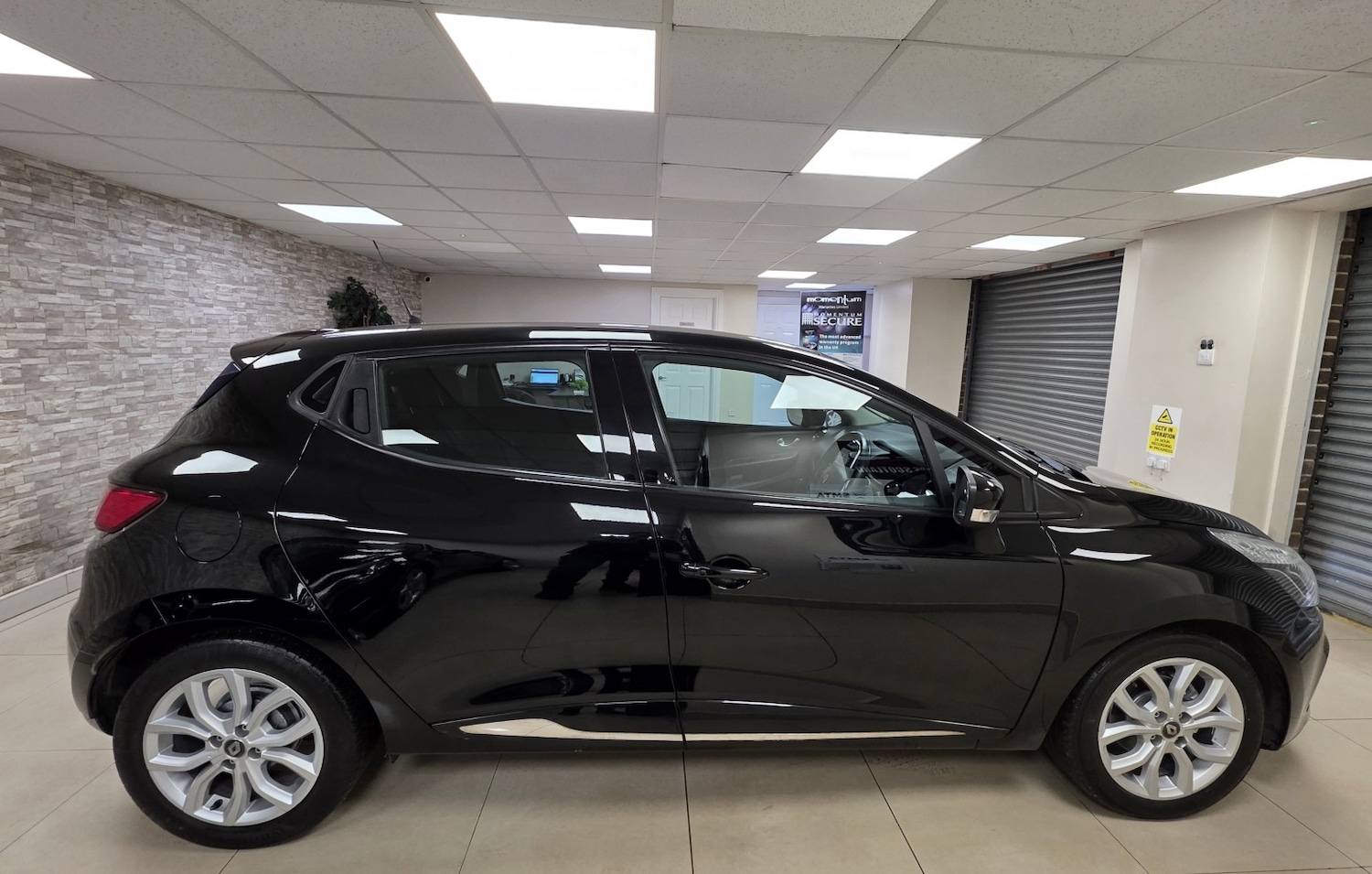 Used Renault Clio 2017 for sale - 77225152: Photo 12