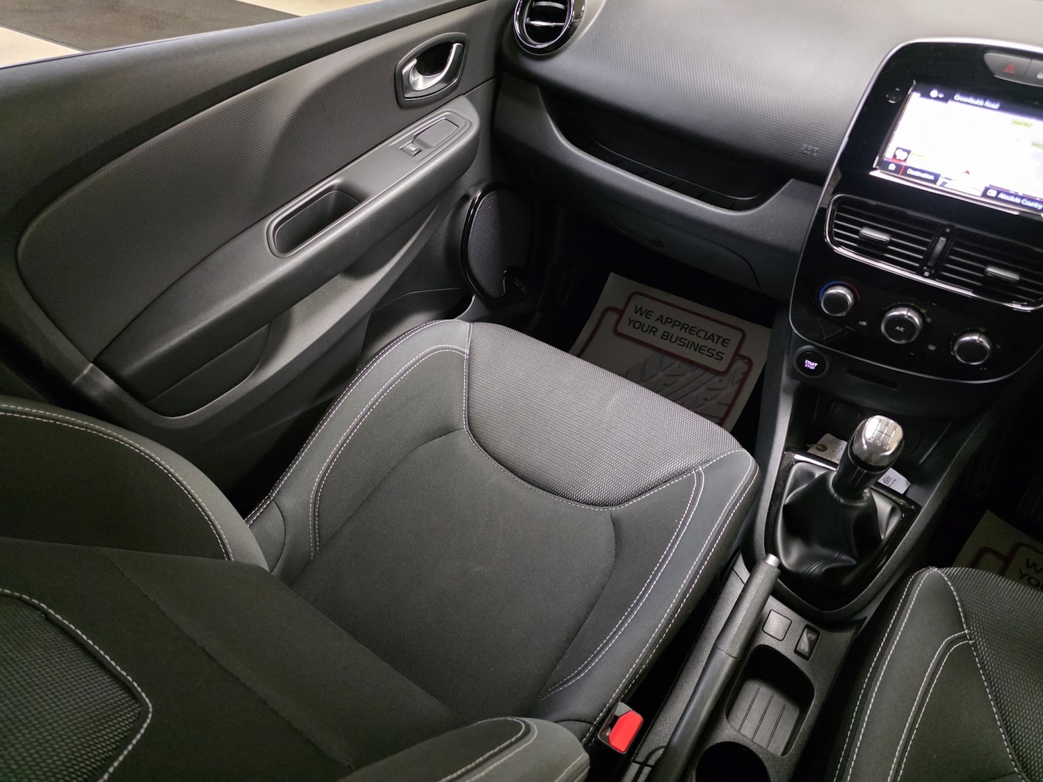 Used Renault Clio 2017 for sale - 77225152: Photo 8