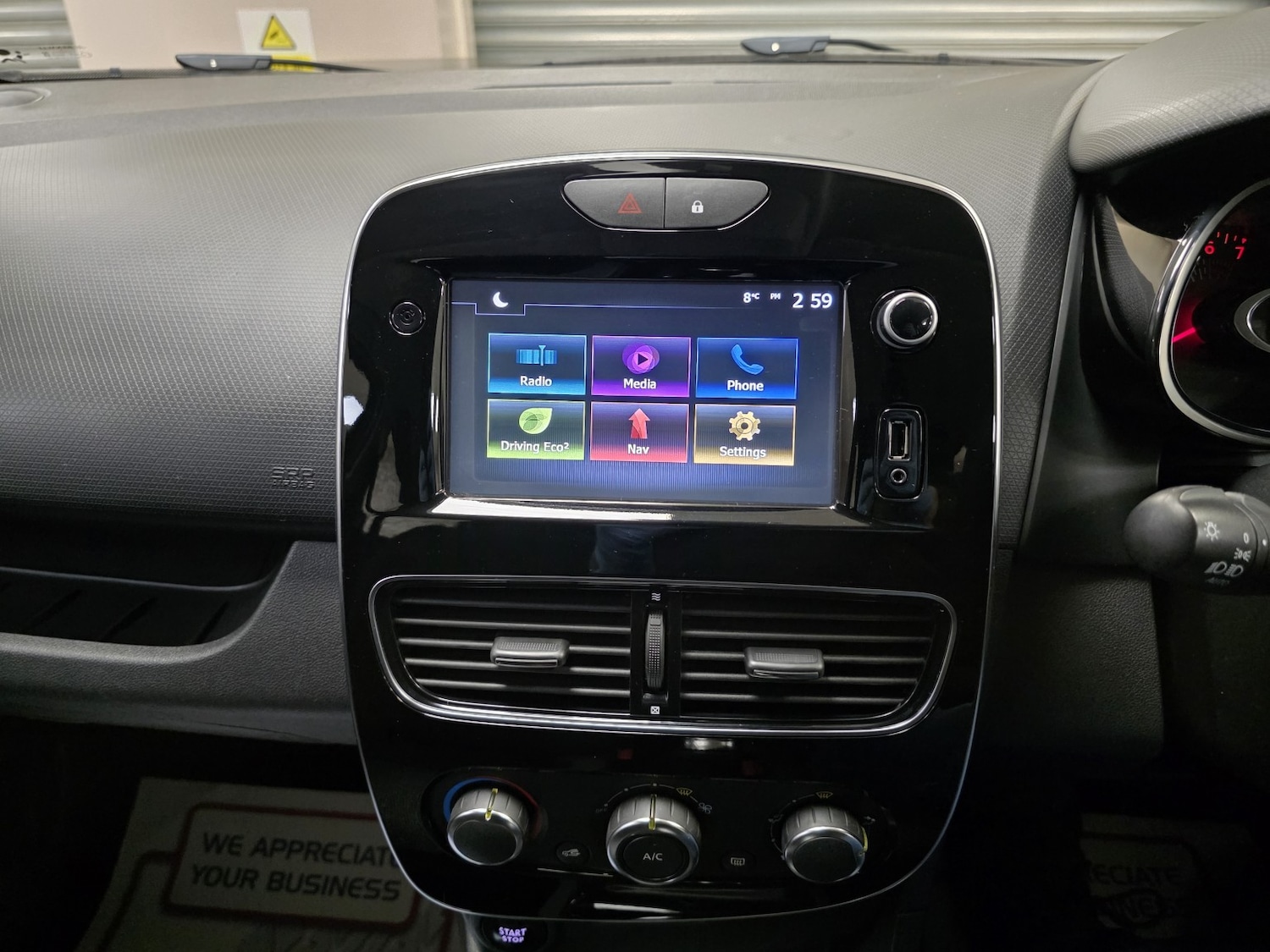 Used Renault Clio 2017 for sale - 76896890: Photo 13