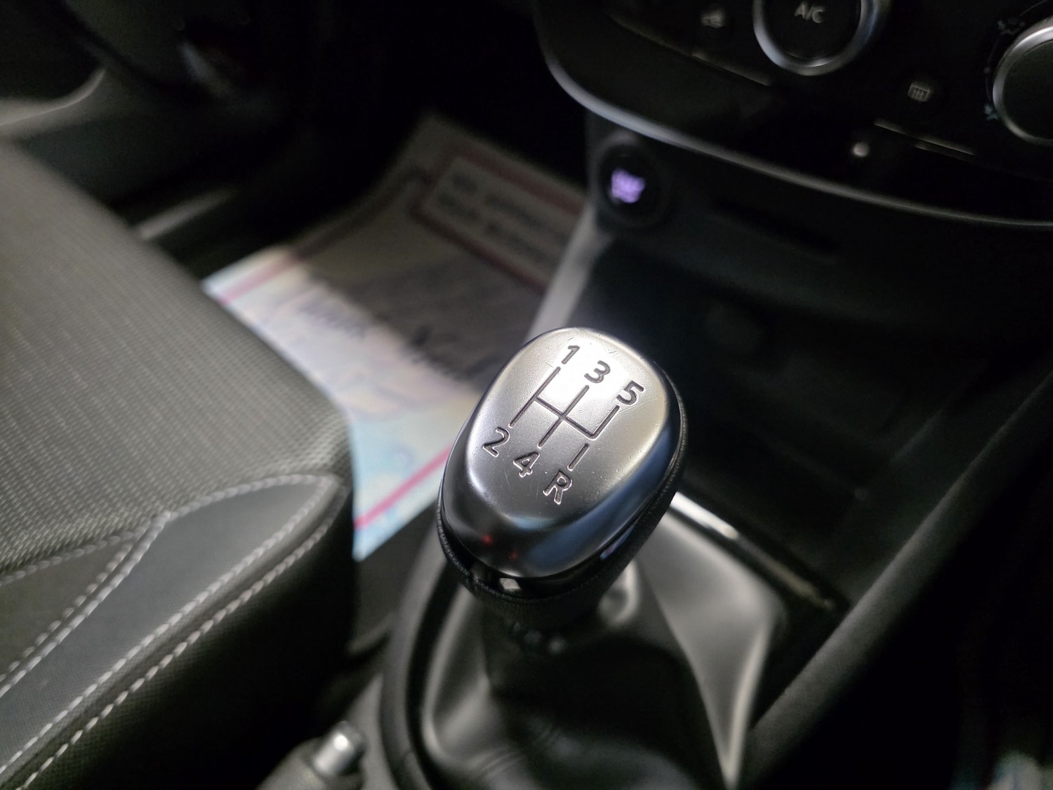 Used Renault Clio 2017 for sale - 76896890: Photo 15