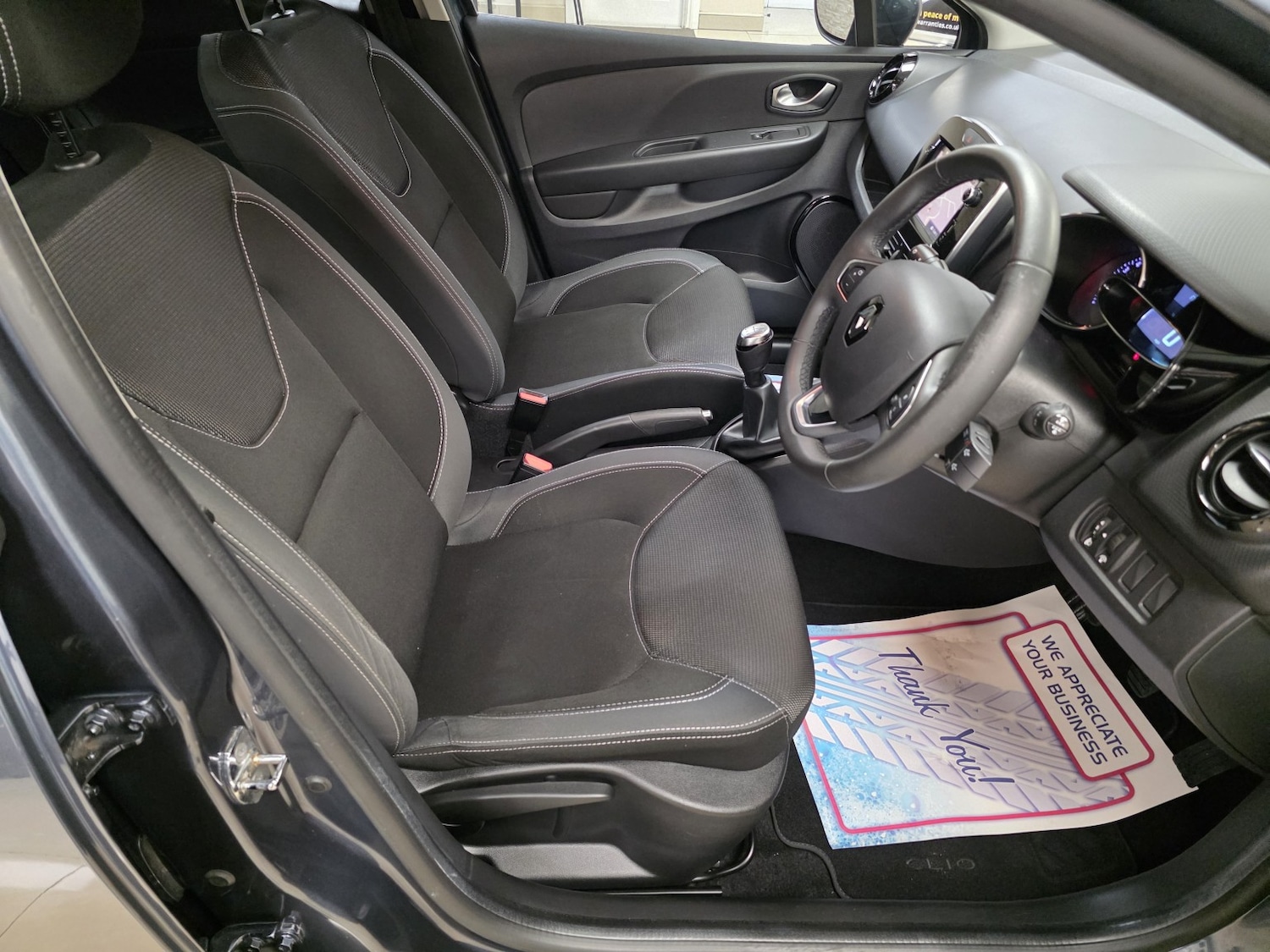 Used Renault Clio 2017 for sale - 76896890: Photo 18