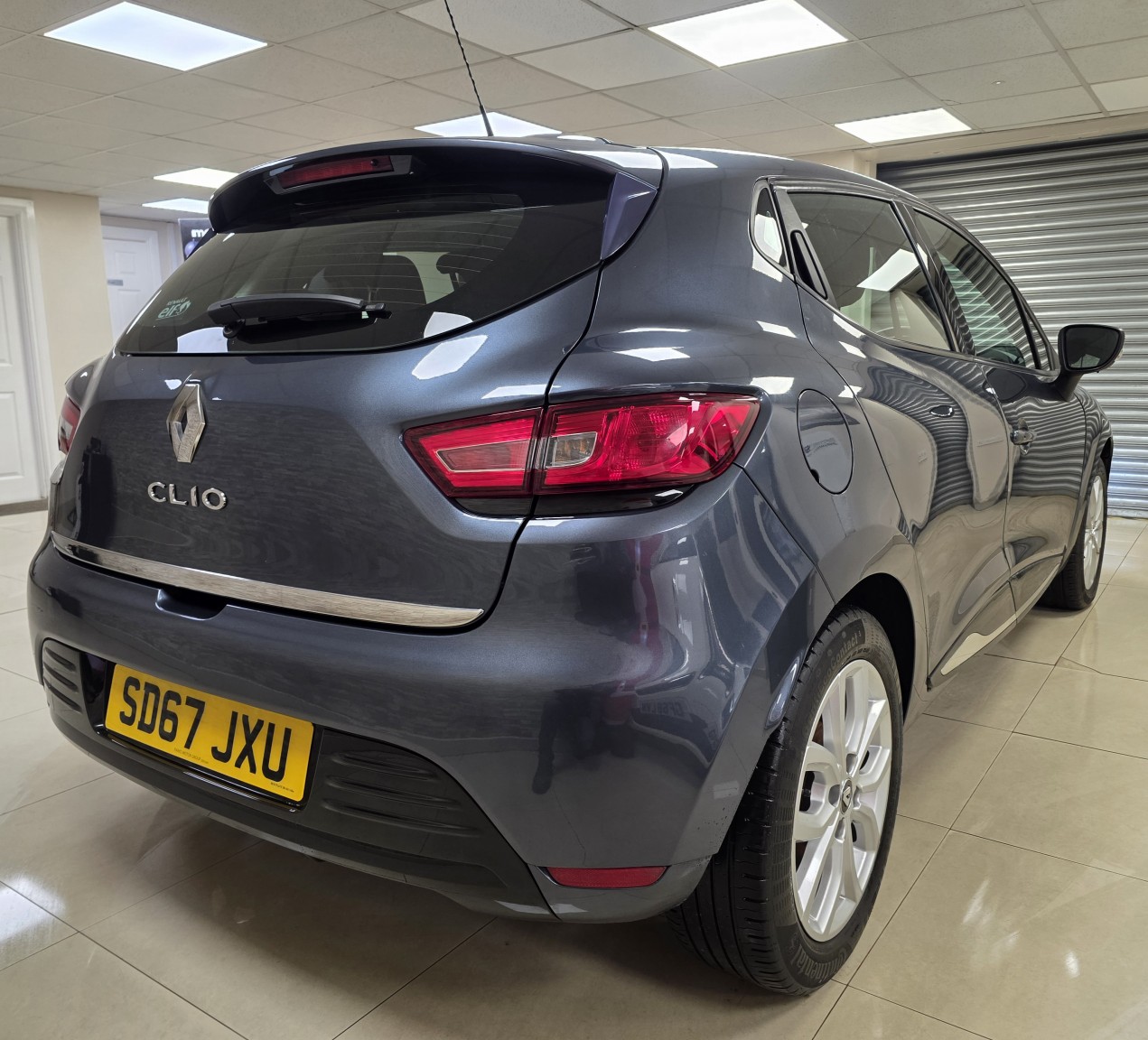 Used Renault Clio 2017 for sale - 76896890: Photo 4