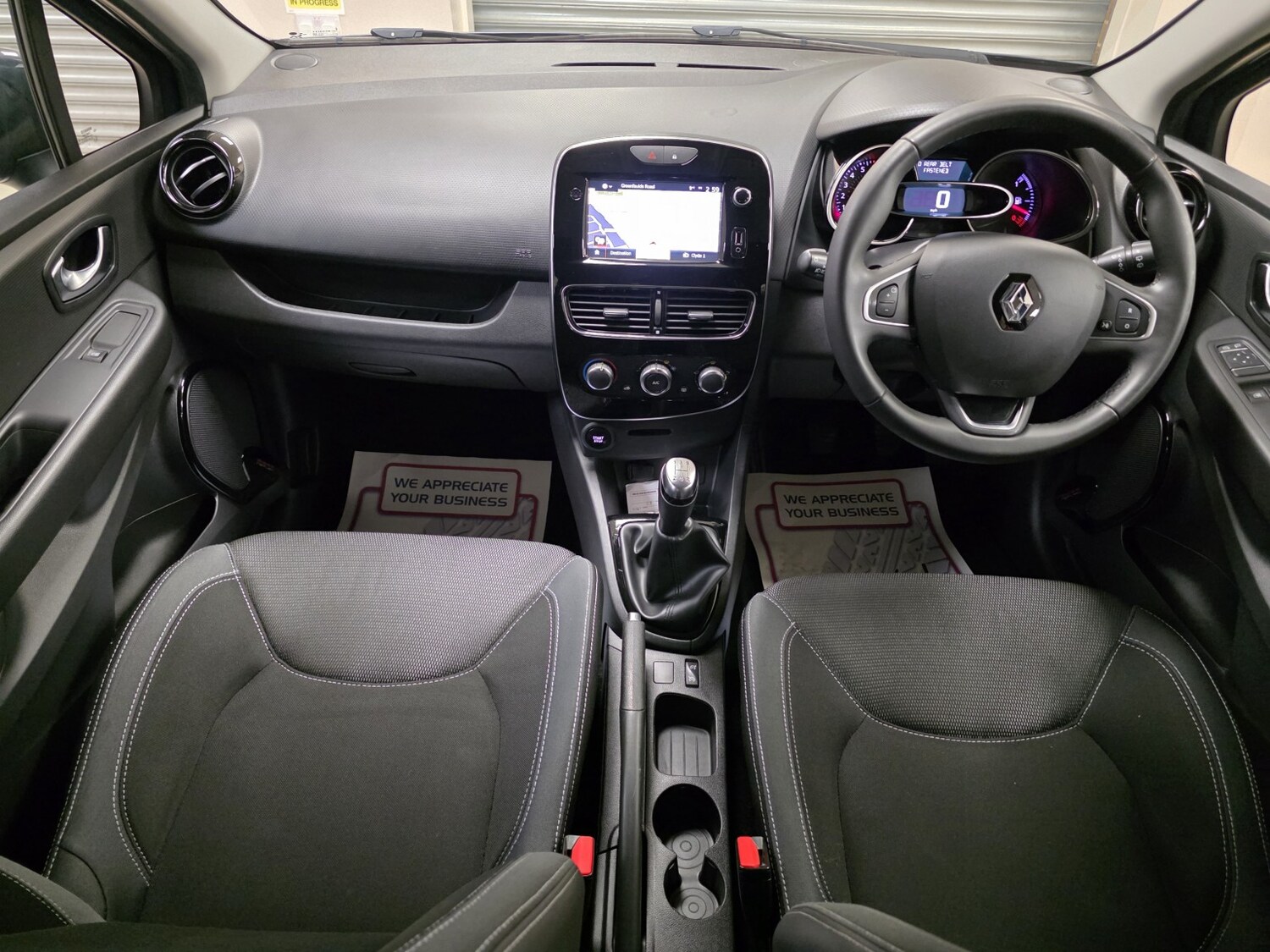 Used Renault Clio 2017 for sale - 76896890: Photo 6