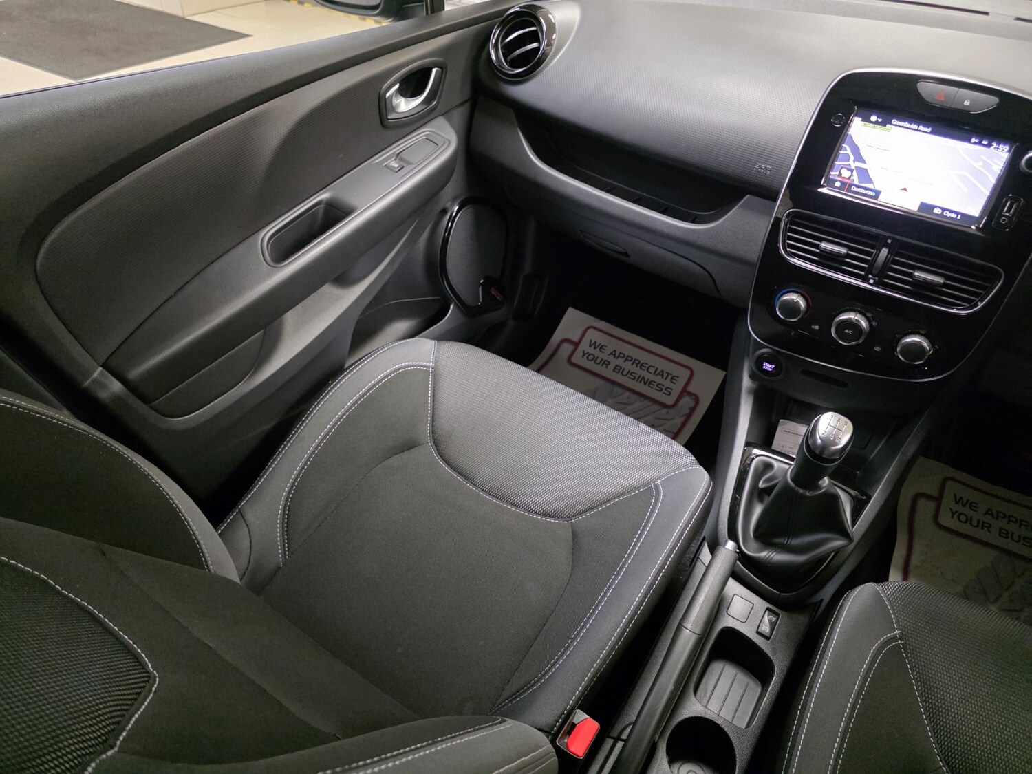 Used Renault Clio 2017 for sale - 76896890: Photo 8