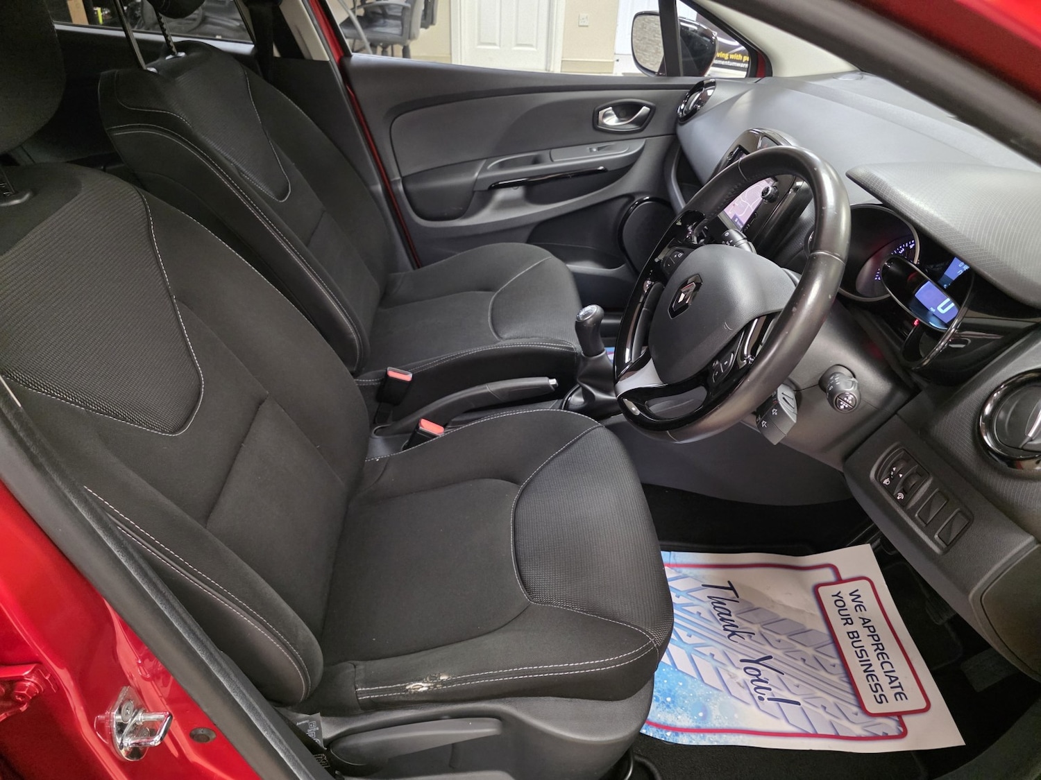 Used Renault Clio 2016 for sale - 77400052: Photo 11