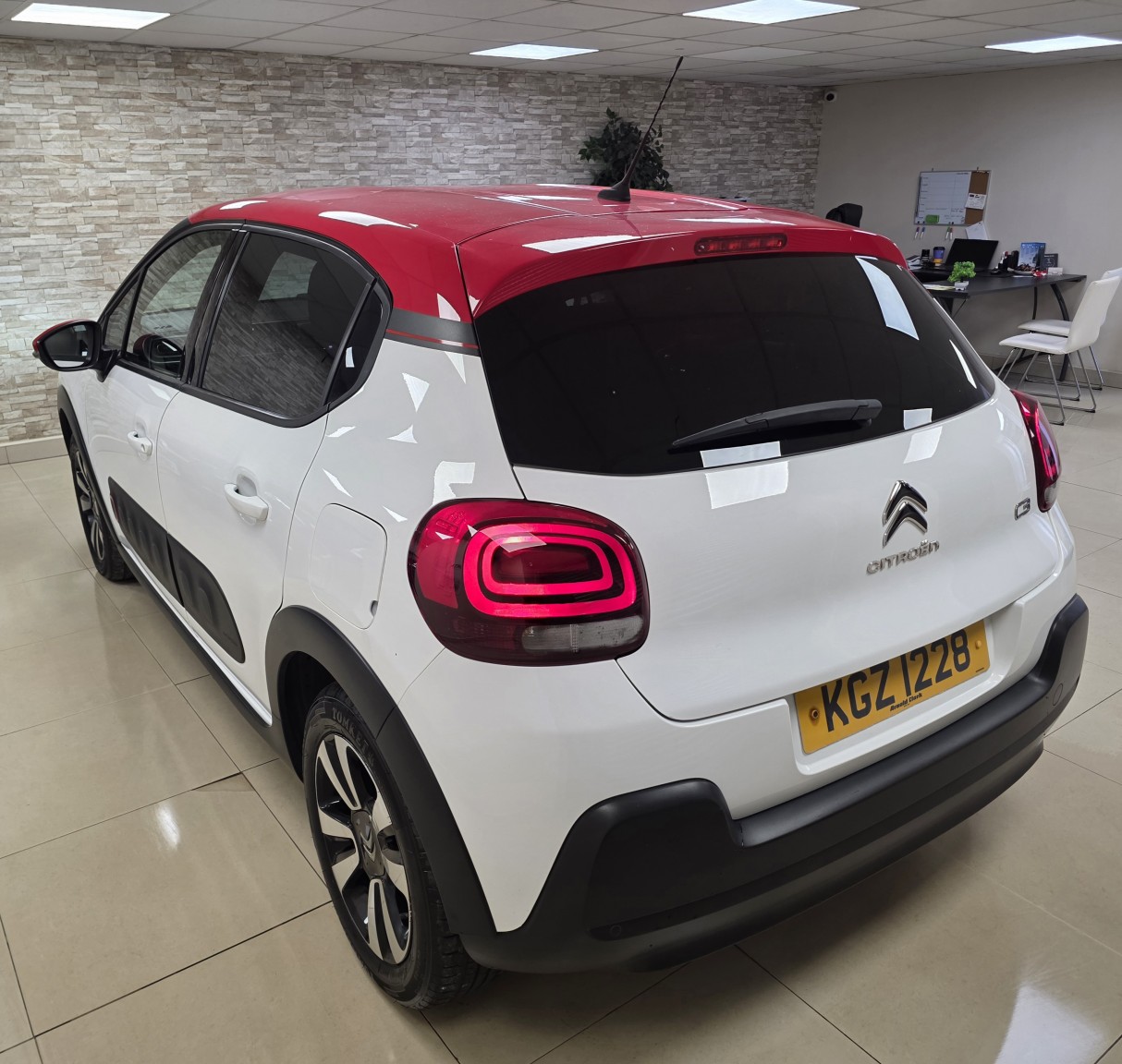 Used Citroen C3 2018 for sale - 77781613: Photo 3