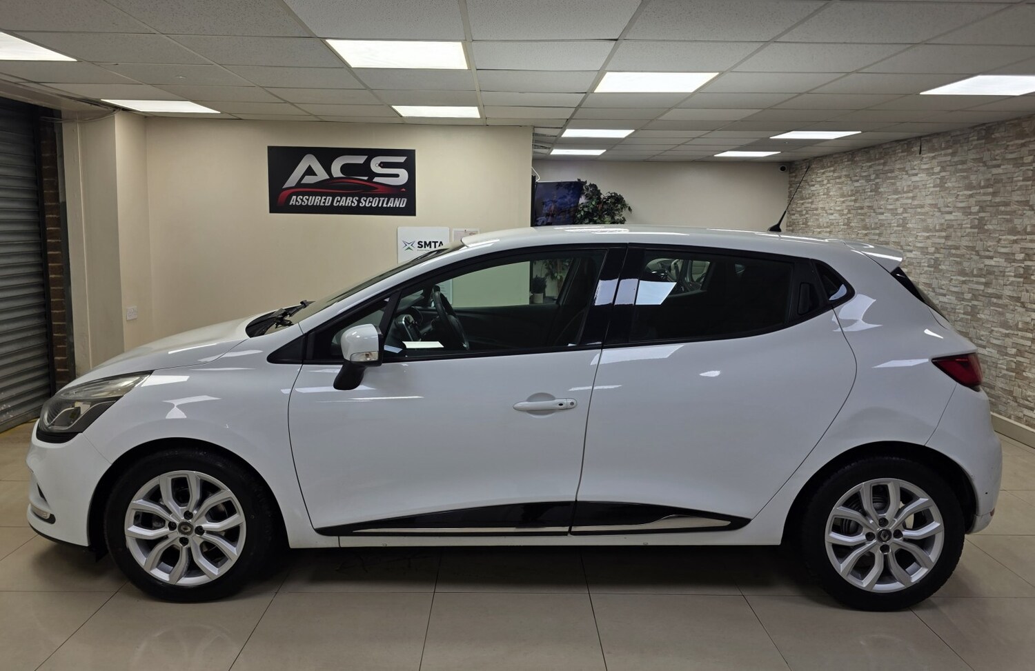 Used Renault Clio 2017 for sale - 77991611: Photo 5