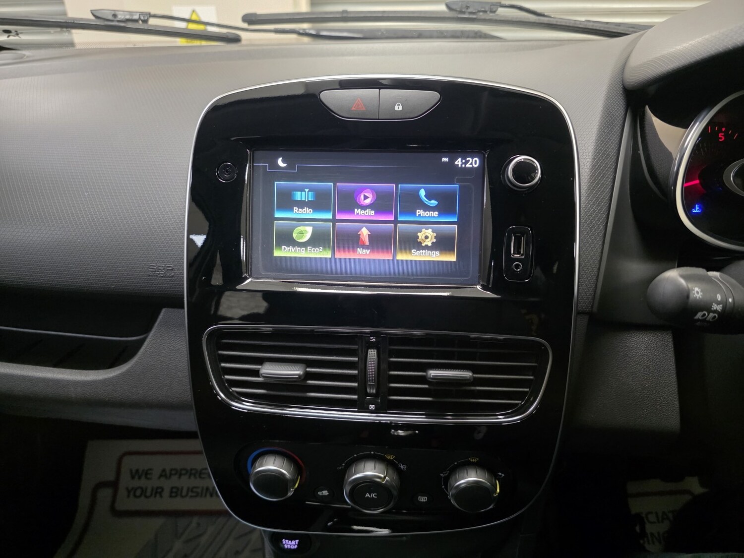 Used Renault Clio 2017 for sale - 77991611: Photo 9