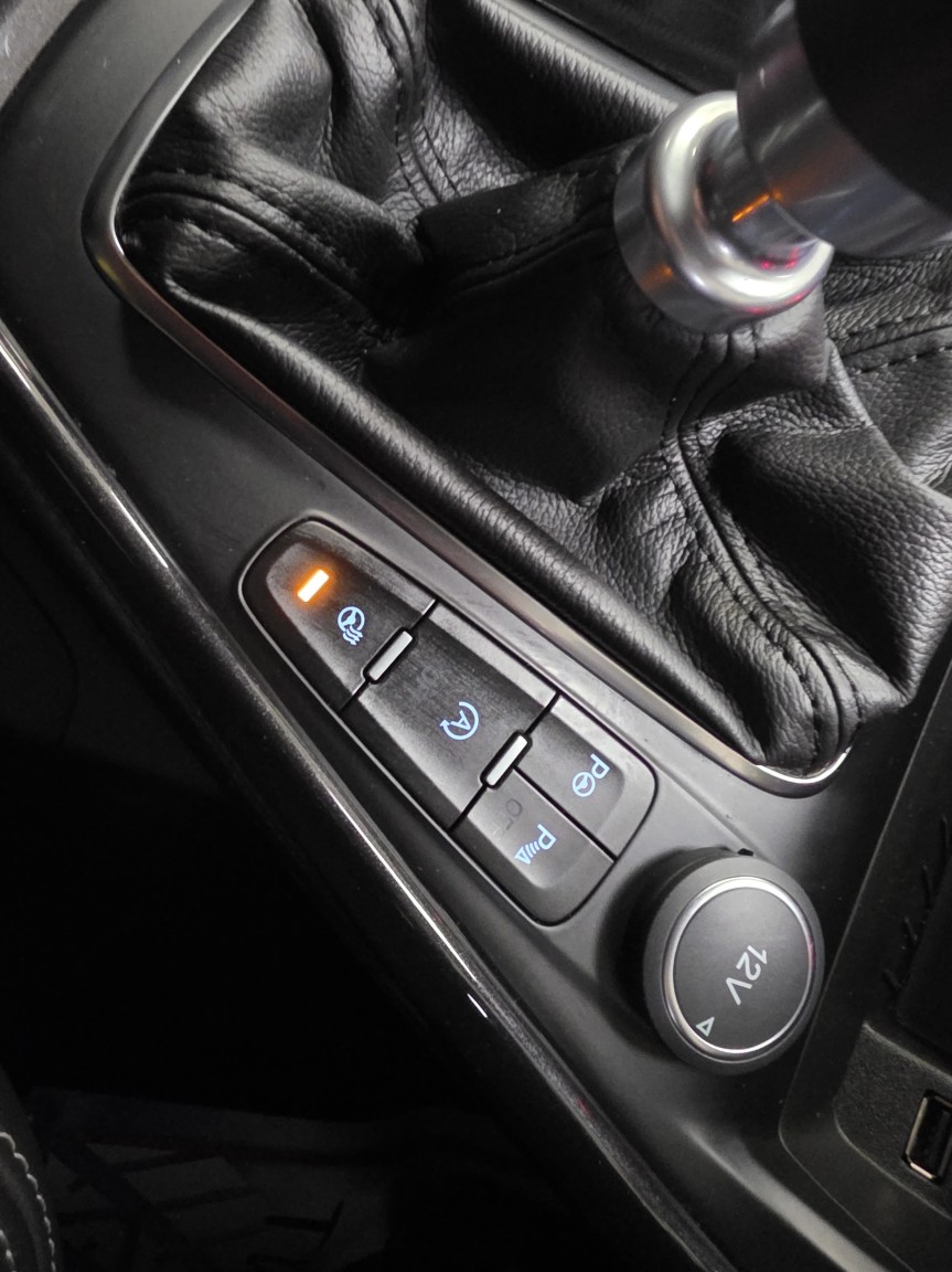 Used Ford Focus 2015 for sale - 78084536: Photo 17