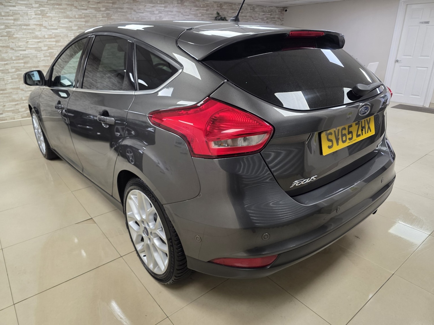 Used Ford Focus 2015 for sale - 78084536: Photo 4