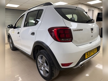 Used Dacia Sandero Stepway 2017 for sale - 79367942: Photo