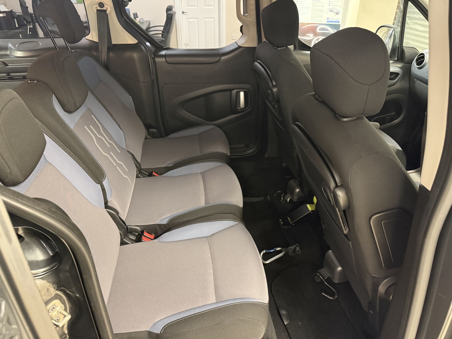 Used Peugeot Partner Tepee 2015 for sale - 77567509: Photo 17