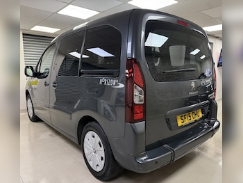 Used Peugeot Partner Tepee 2015 for sale - 77567509: Photo