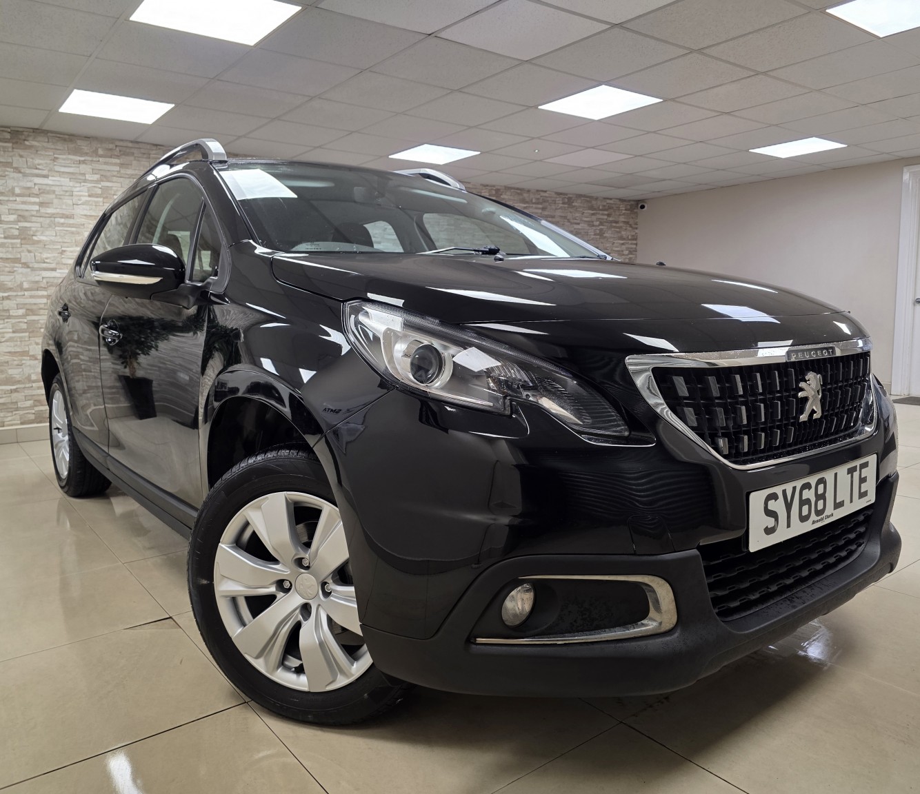 Used Peugeot 2008 2018 for sale - 76605714: Photo 1