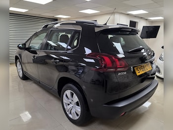 Used Peugeot 2008 2018 for sale - 76605714: Photo