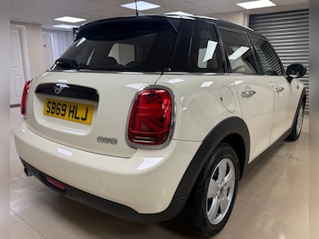 Used MINI Hatch 2019 for sale - 79578382: Photo