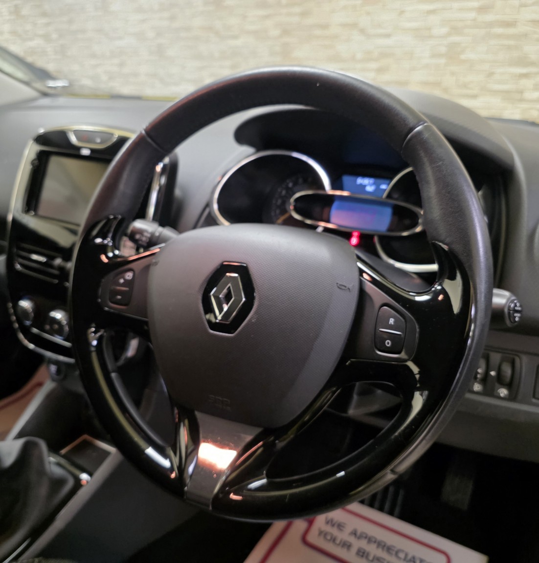 Used Renault Clio 2014 for sale - 77400058: Photo 5