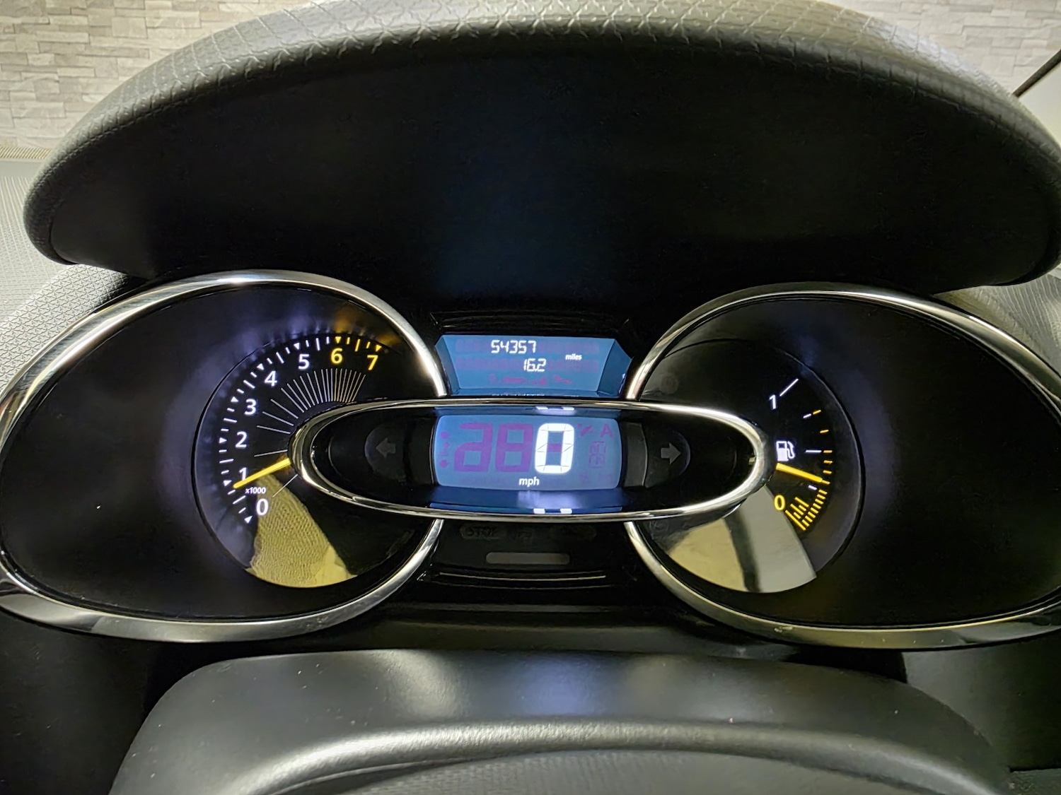 Used Renault Clio 2014 for sale - 77400058: Photo 8