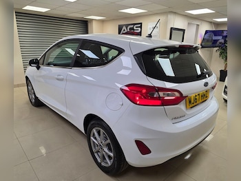 Used Ford Fiesta 2017 for sale - 74900235: Photo