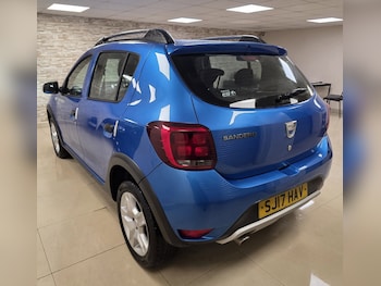 Used Dacia Sandero Stepway 2017 for sale - 78882042: Photo