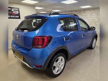 Used Dacia Sandero Stepway 2017 for sale - 78882042: Photo