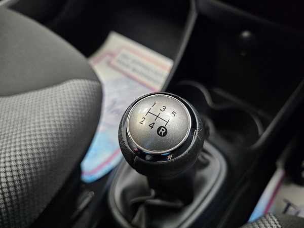 Used Toyota AYGO 2012 for sale - 73160679: Photo 11