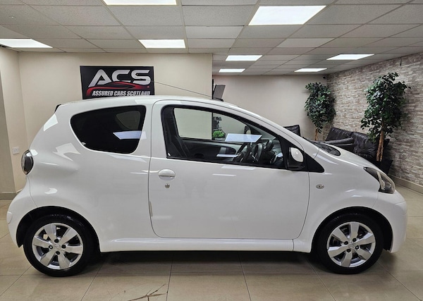 Used Toyota AYGO 2012 for sale - 73160679: Photo 4