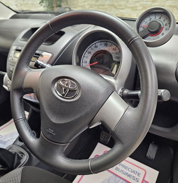 Used Toyota AYGO 2012 for sale - 73160679: Photo 8