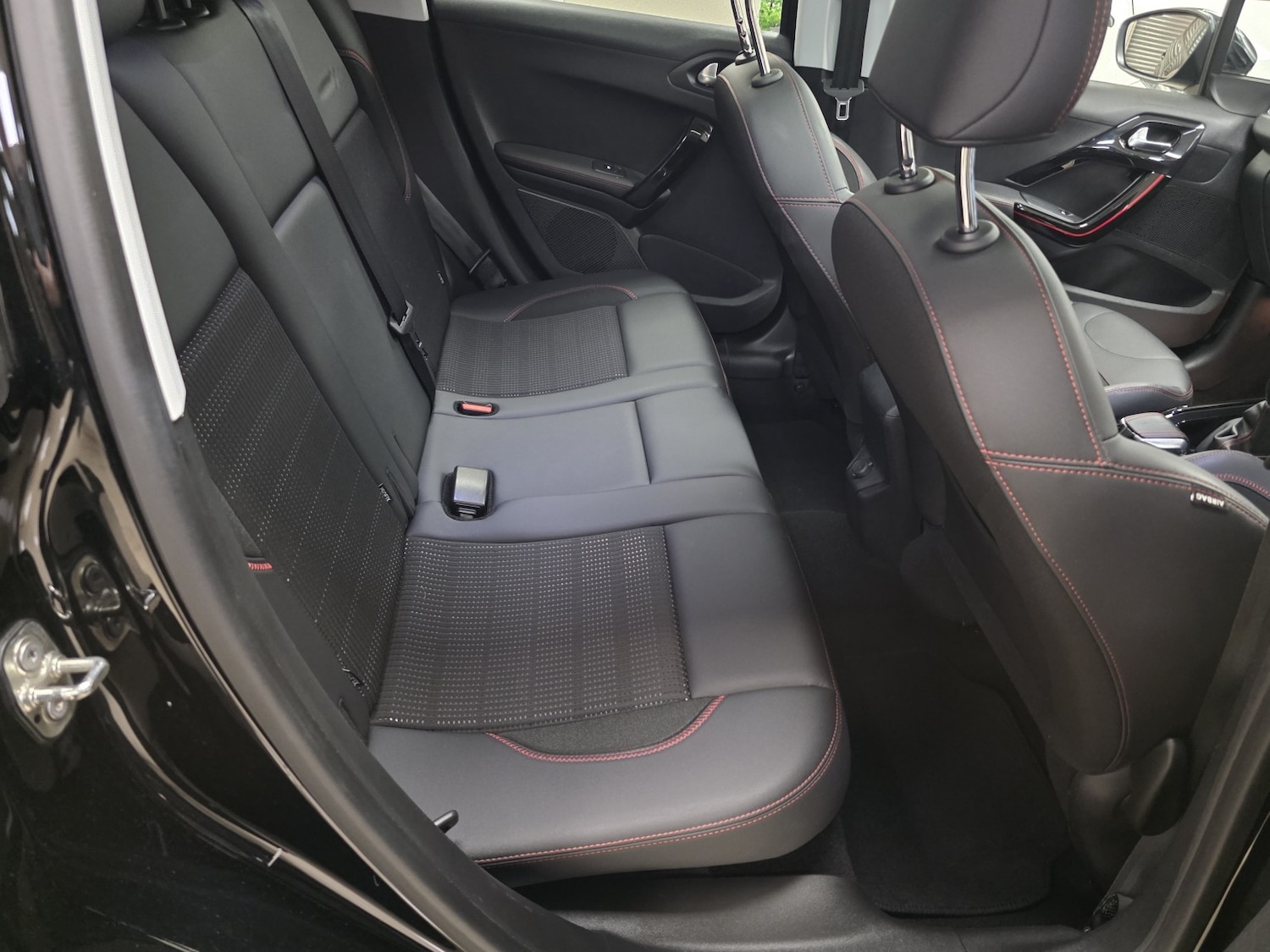 Used Peugeot 2008 2018 for sale - 76510836: Photo 11