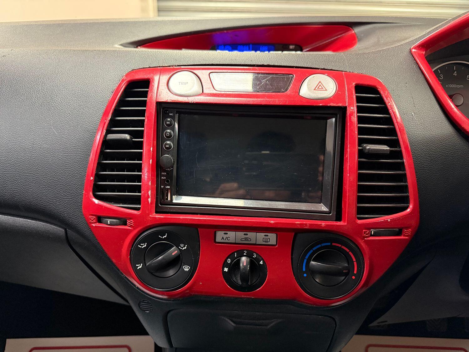 Used Hyundai i20 2011 for sale - 77921305: Photo 13