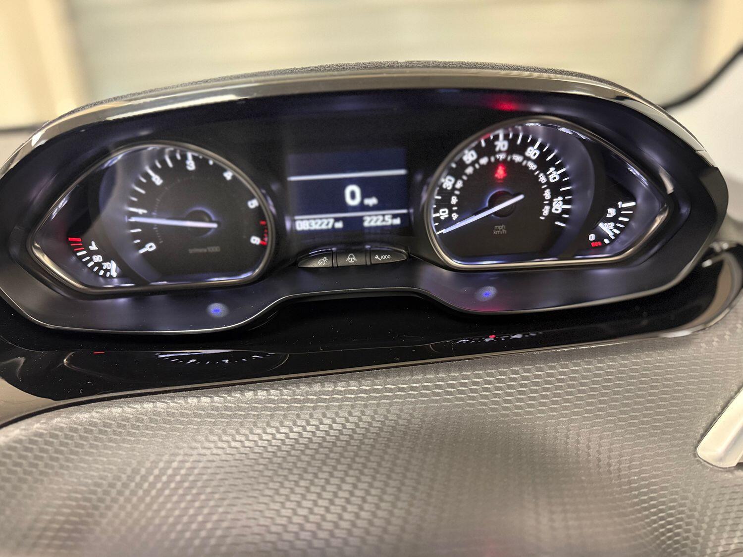 Used Peugeot 2008 2015 for sale - 76430944: Photo 13