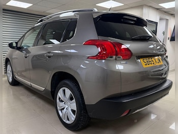 Used Peugeot 2008 2015 for sale - 76430944: Photo