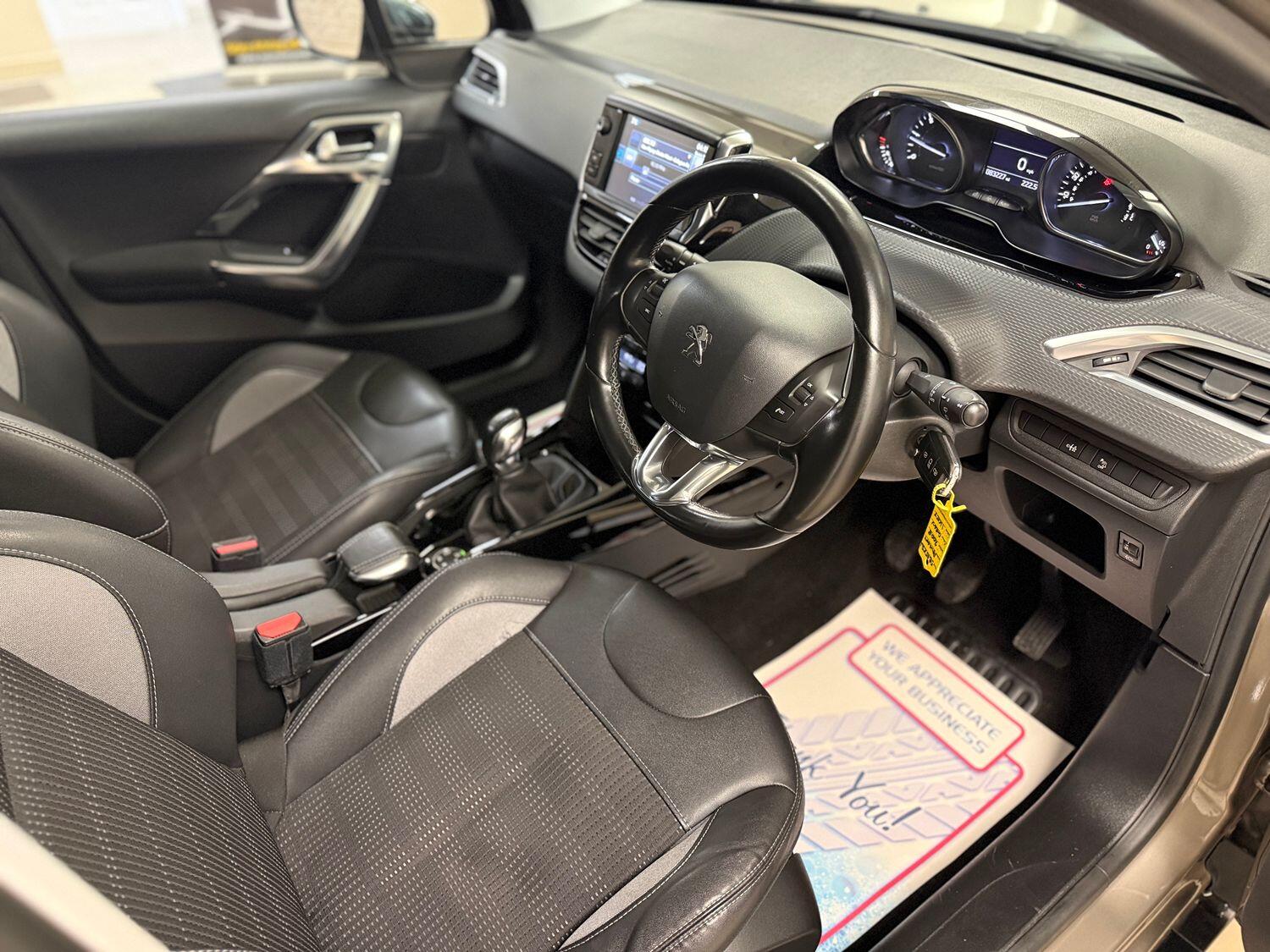 Used Peugeot 2008 2015 for sale - 76430944: Photo 5