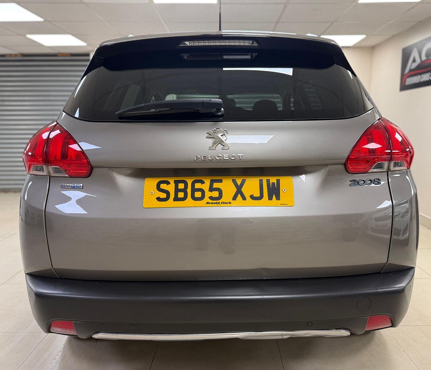 Used Peugeot 2008 2015 for sale - 76430944: Photo 6