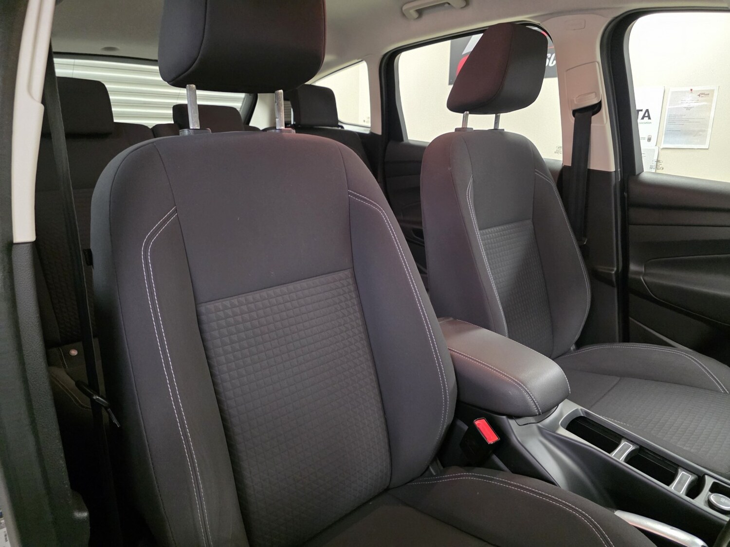 Used Ford C-Max 2015 for sale - 77991737: Photo 6