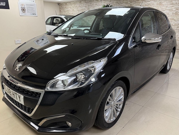 Used Peugeot 208 2018 for sale - 74380980: Photo 2
