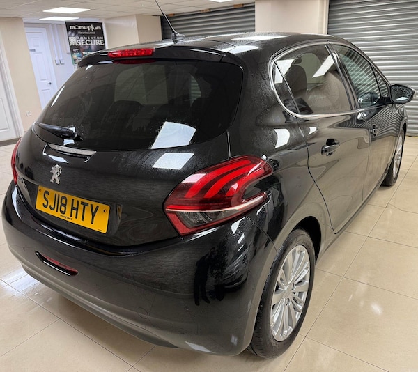 Used Peugeot 208 2018 for sale - 74380980: Photo 4