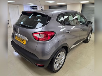 Used Renault Captur 2017 for sale - 76793065: Photo
