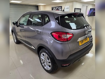 Used Renault Captur 2017 for sale - 76793065: Photo