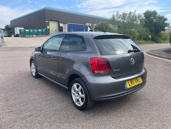 Used Volkswagen Polo 2011 for sale - 79180815: Photo