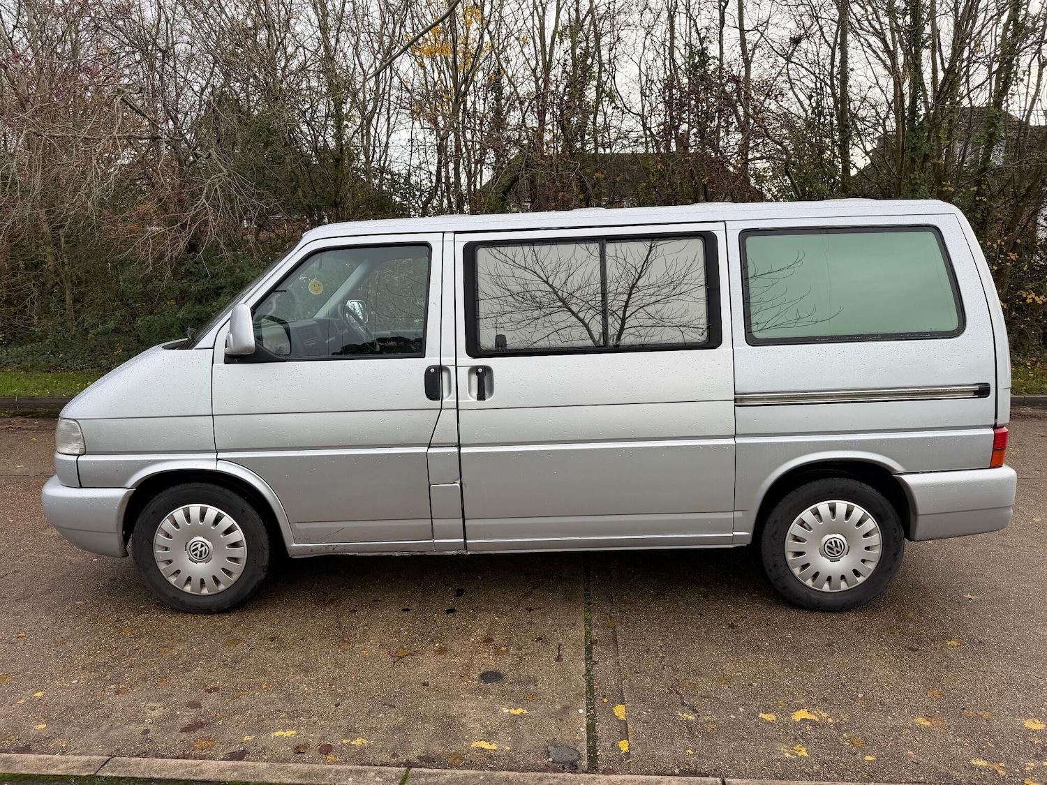 Used Volkswagen Caravelle 2002 for sale - 76824879: Photo 4