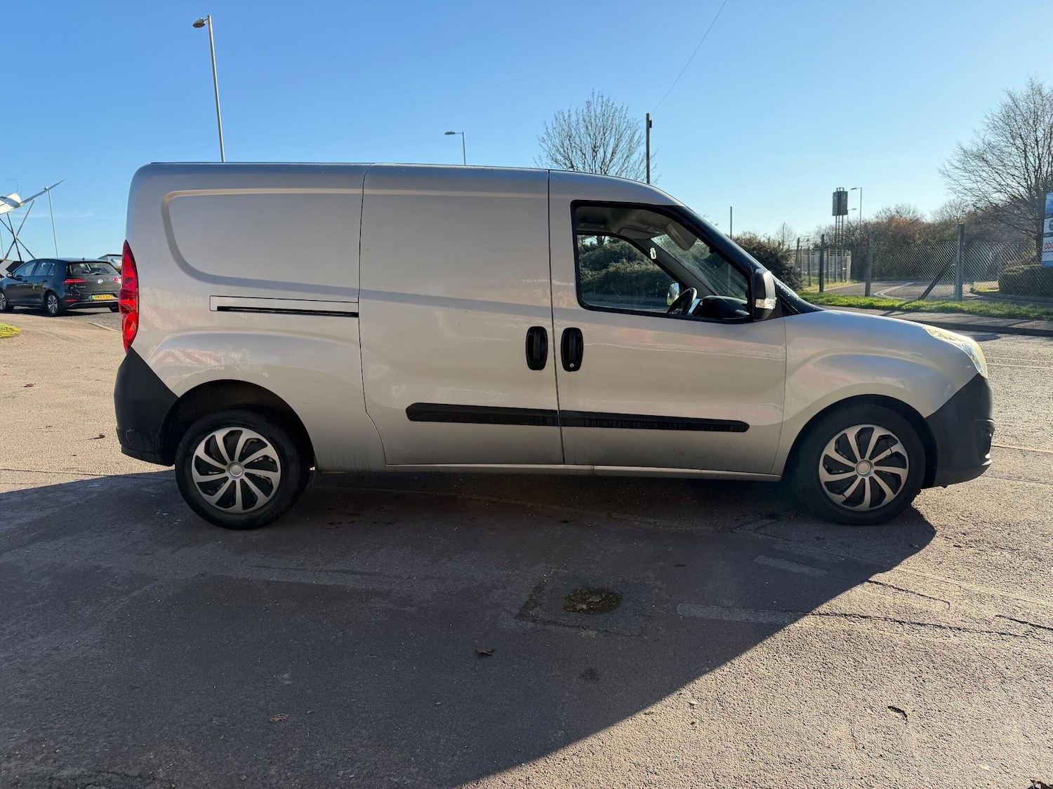 Used Vauxhall Combo 2017 for sale - 76657568: Photo 6