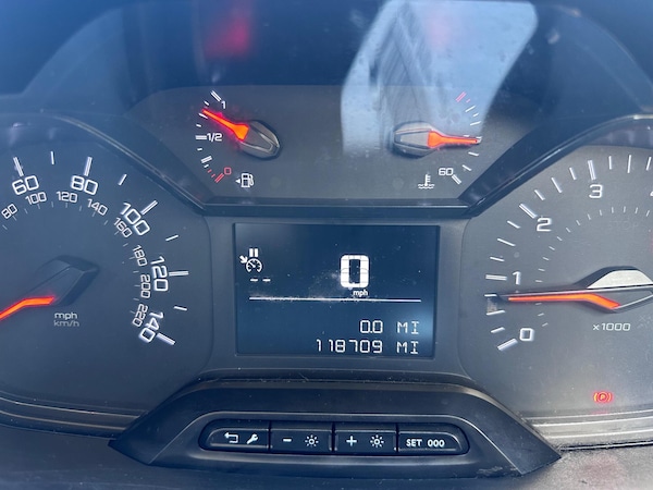 Used Peugeot Partner 2020 for sale - 76136319: Photo 10