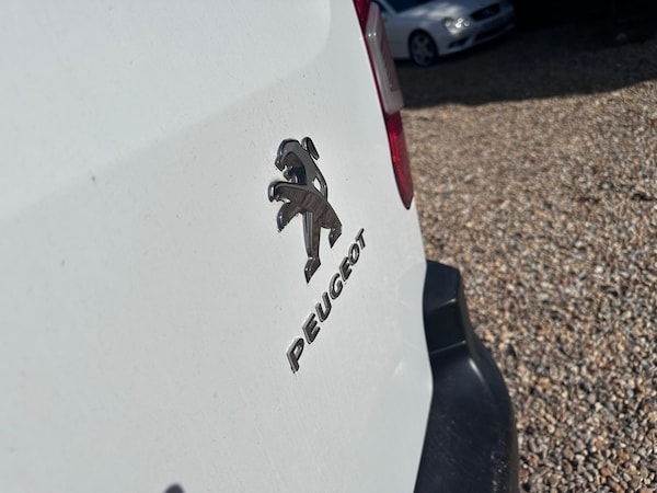 Used Peugeot Partner 2020 for sale - 76136319: Photo 15