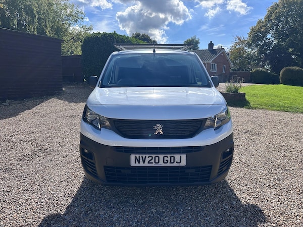 Used Peugeot Partner 2020 for sale - 76136319: Photo 2