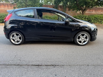 Used Ford Fiesta 2011 for sale - 78934980: Photo