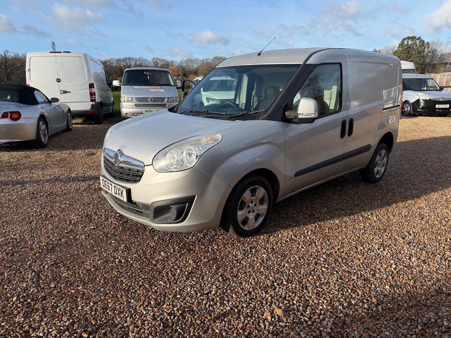 Used Vauxhall Combo 2017 for sale - 77155289: Photo 3