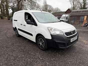 Used Peugeot Partner 2018 for sale - 77202828: Photo