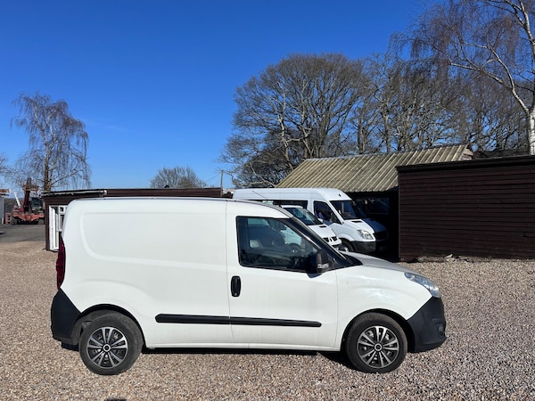 Used Vauxhall Combo 2015 for sale - 76167305: Photo 8